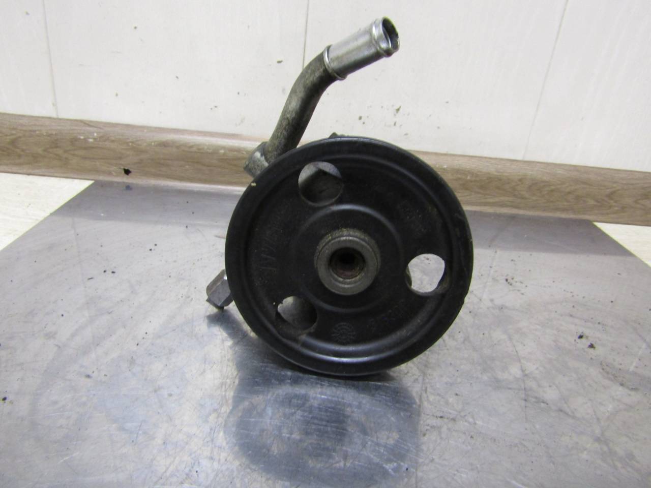 насос гидроусилителя руля Dodge Journey 1 поколение (2008 - 2011), 2.7 л., EER, бензин, 5171827AB, 171827AB - фото №1