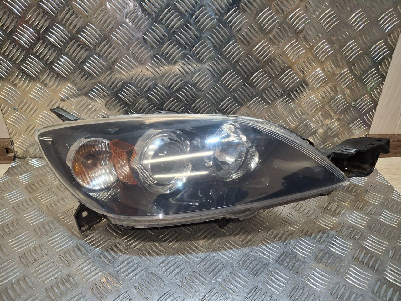 фара правая Mazda 3 BK (2003 - 2005), хетчбэк 5 дв., правый руль, BP4K510K0D - фото №1