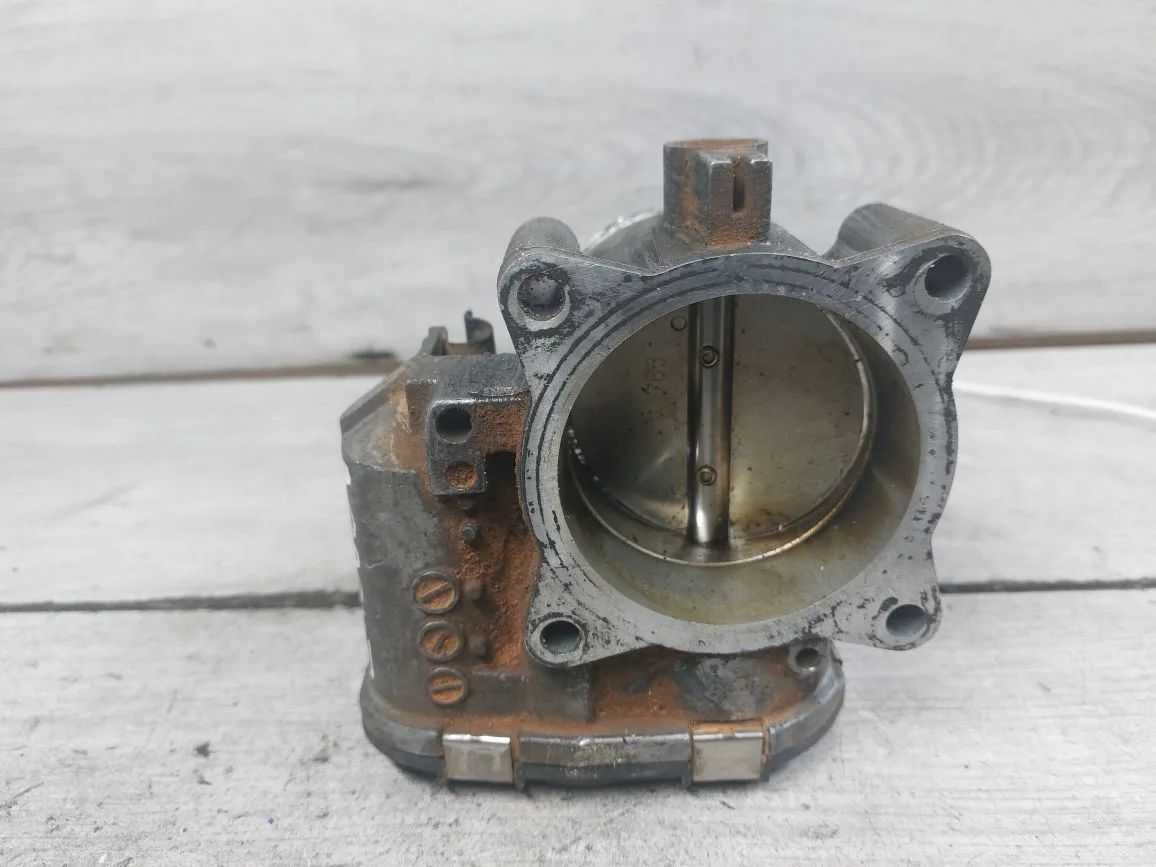 заслонка дроссельная Volvo XC90 1 поколение (2002 - 2006), 2.5 л., бензин, 30711553, 0280750103, 30650013, 30650561 - фото №1