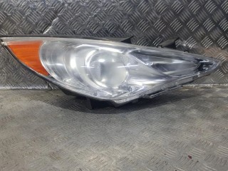фара правая Hyundai Sonata YF (2009 - 2015), 921023S000