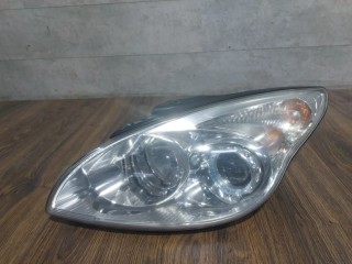 фара левая Hyundai i30 1 поколение FD (2007 - 2010), правый руль, 921012L020