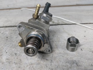 ТНВД Volkswagen Golf 7 поколение (2012 - 2017), 1.4 л., TSI, CXSA, бензин, 04E127026AA, 04E127026BC, 04E127026BD, 04E127026AT, 04E127026H, 04E127026AG