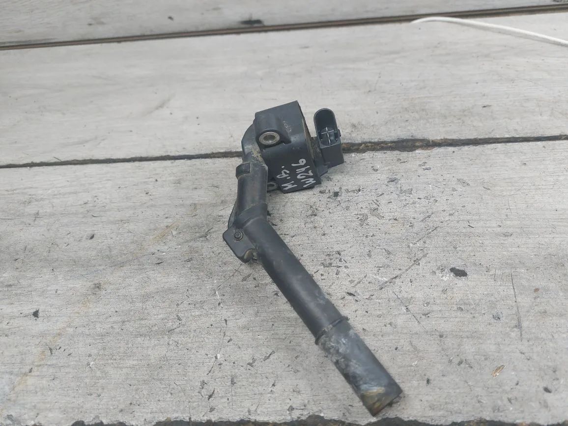 катушка зажигания Mercedes-Benz C-Класс W204/S204 (2006 - 2011), 2.0 л., M 274.920, бензин, A2709060500, 2709060500, 0221604036, A2709060100, 2709060100 - фото №1