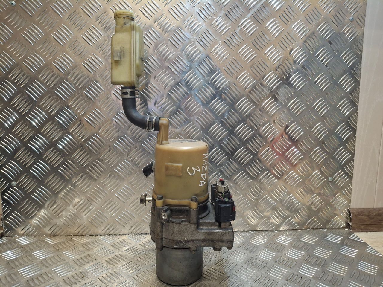 электрогидроусилитель руля Mazda 3 BK (2003 - 2005), BP4L32650E, BP4L32650F, BP4L32650G, BP4L32650H, BP4L32650J - фото №1