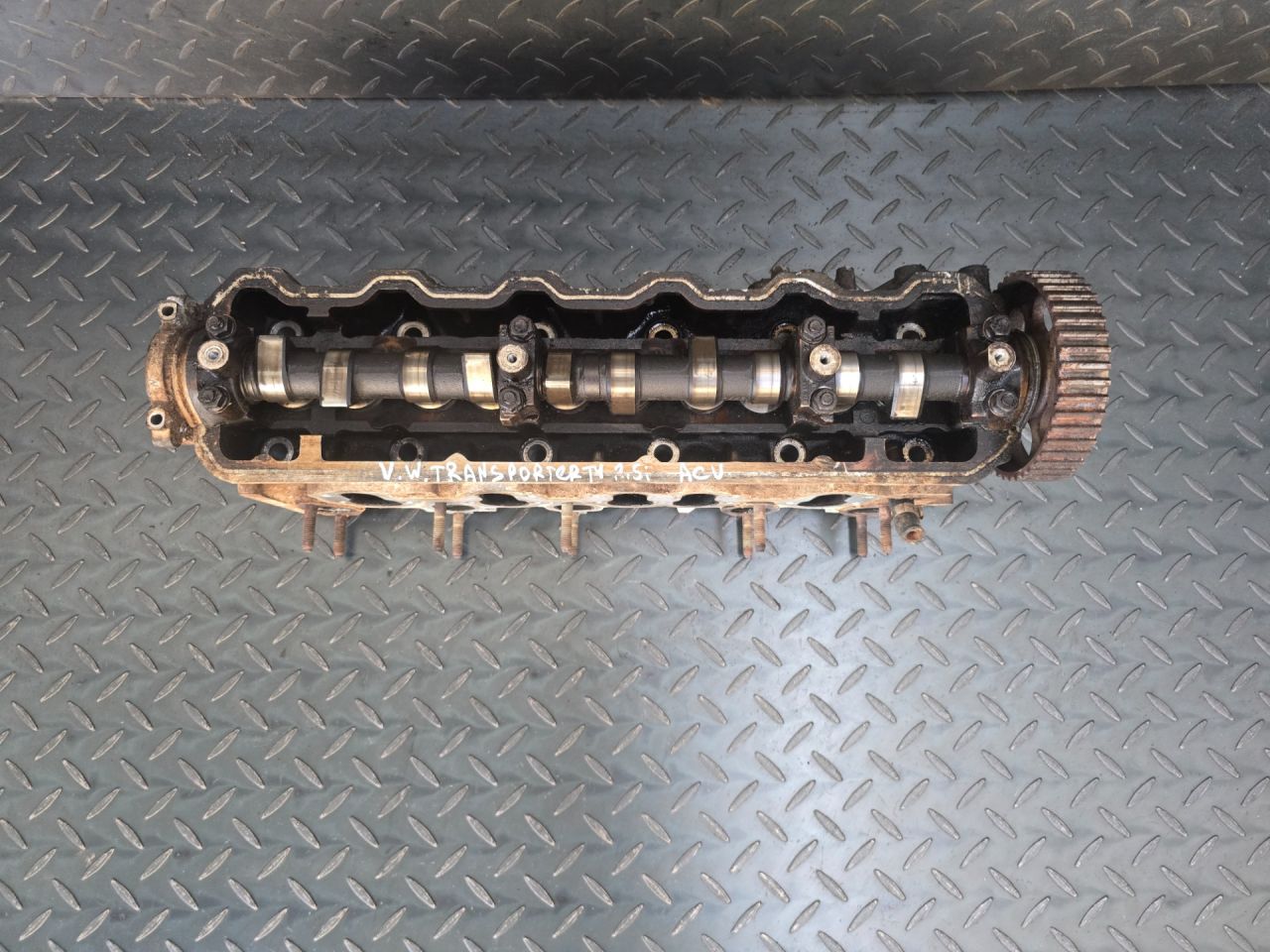 головка блока цилиндров Volkswagen Transporter T4 (1990 - 2003), 2.5 л., ACU, бензин, 023103373B - фото №1