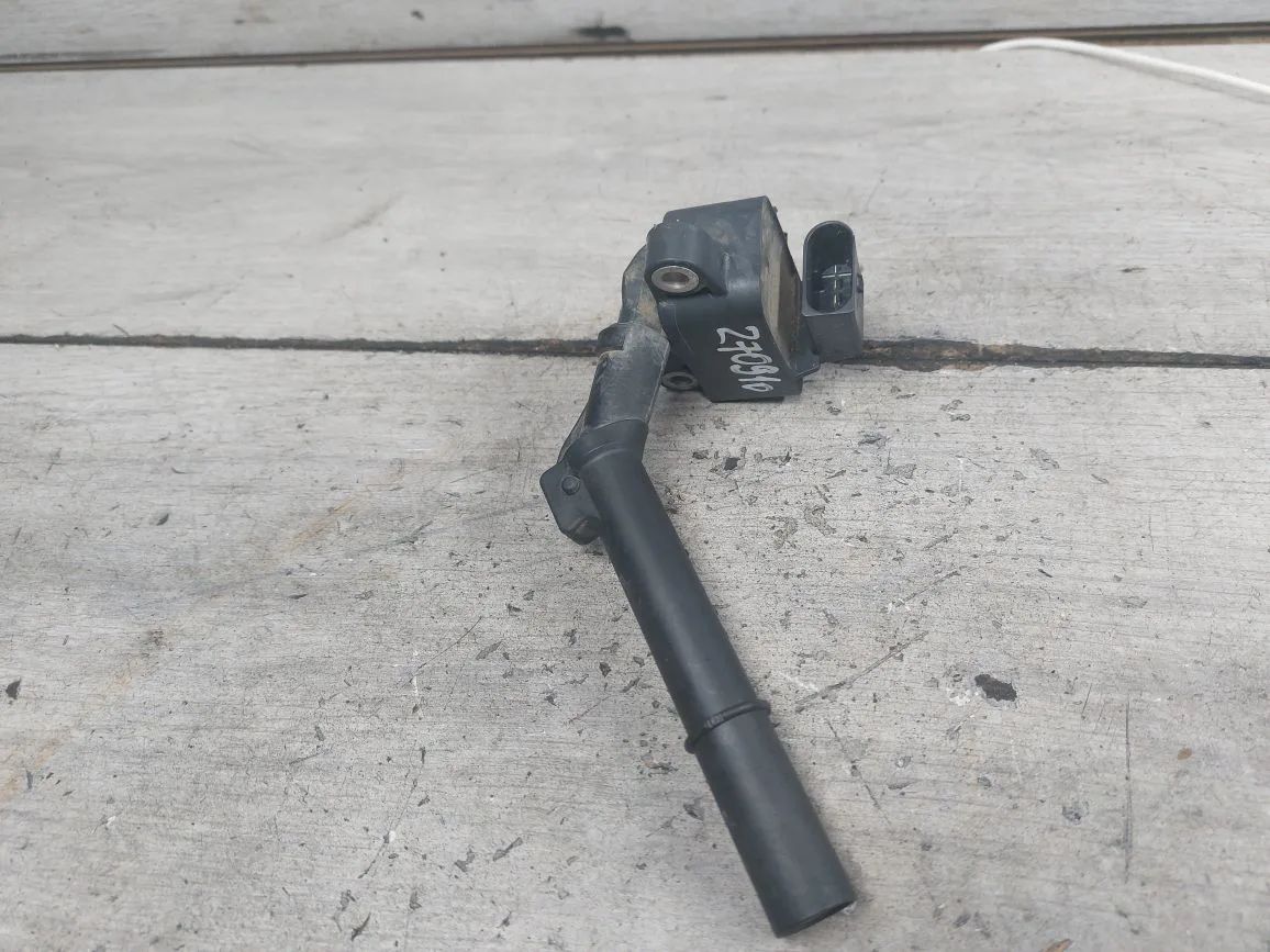 катушка зажигания Mercedes-Benz C-Класс W204/S204 (2006 - 2011), 2.0 л., M 274.920, бензин, A2709060500, 2709060500, 0221604036, A2709060100, 2709060100 - фото №1