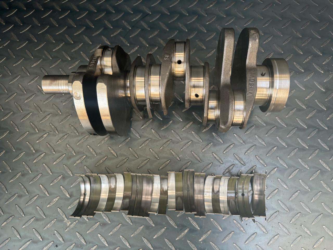 коленвал Land Rover Range Rover Sport 1 поколение (2005 - 2009), 2.7 л., 276DT, дизель, LR052136 - фото №1