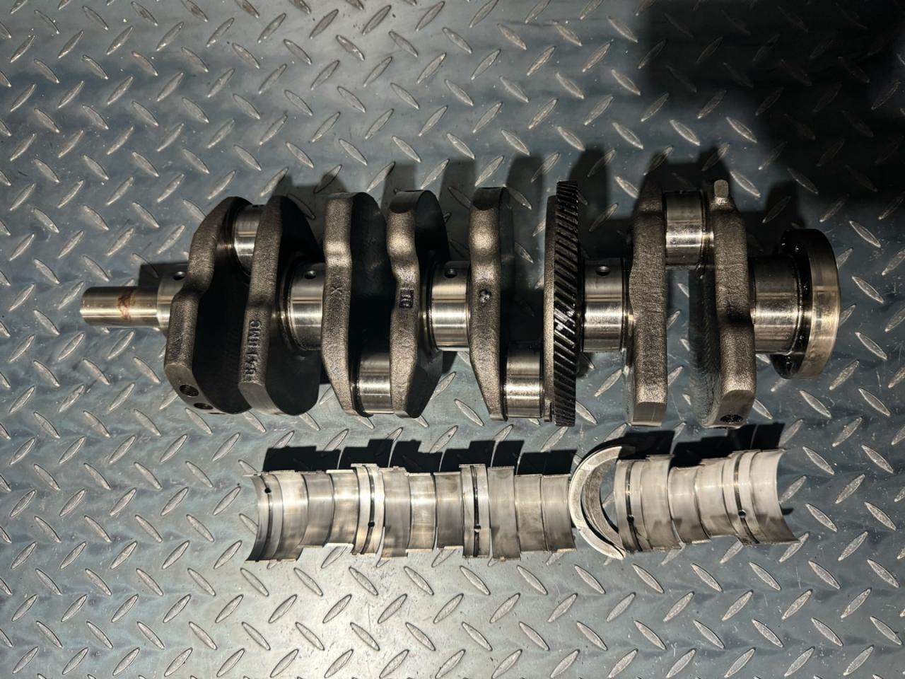 коленвал Land Rover Freelander 2 поколение L359 (2006 - 2010), 2.2 л., TDCi, 224DT, дизель, LR001234, LR022080, 0501N5, 0501L6, 0501L0, C2S52039, 1694472, BG9Q6303AA, 6G9Q6303AA - фото №1