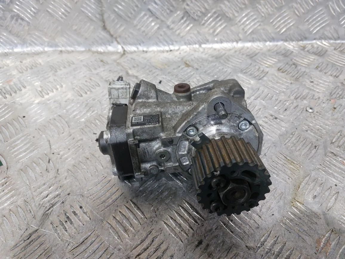 ТНВД Volvo S90 2 поколение (2016 - 2020), 2.0 л., D4204T14, дизель, 31432135 - фото №1