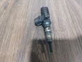 форсунка Volkswagen Golf 5 поколение (2003 - 2009), 2.0 л., TDi PD, CBDB, дизель, 03G130073G, 0414720404 - фото №2