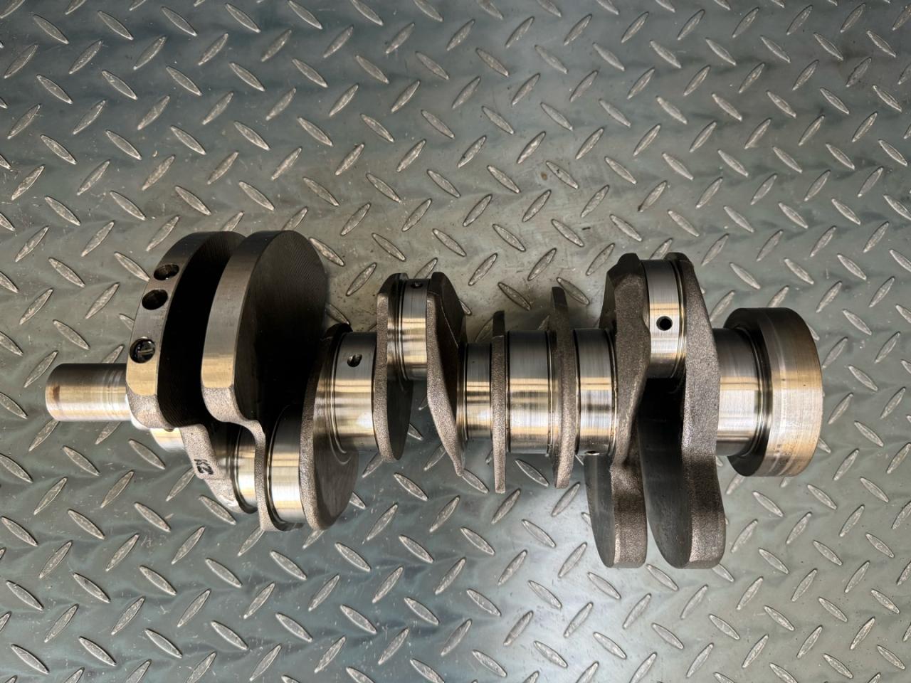 коленвал Land Rover Range Rover Sport 1 поколение (2005 - 2009), 2.7 л., 276DT, дизель, LR052136 - фото №1