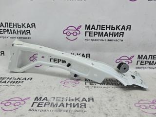 крепление ( кронштейн ) крыла Audi A5 F5 2018, 2.0 л., CVKB, бензин, АКПП, белый металлик 2y / s9r, хетчбэк 5 дв., правый руль, 8W6821131B