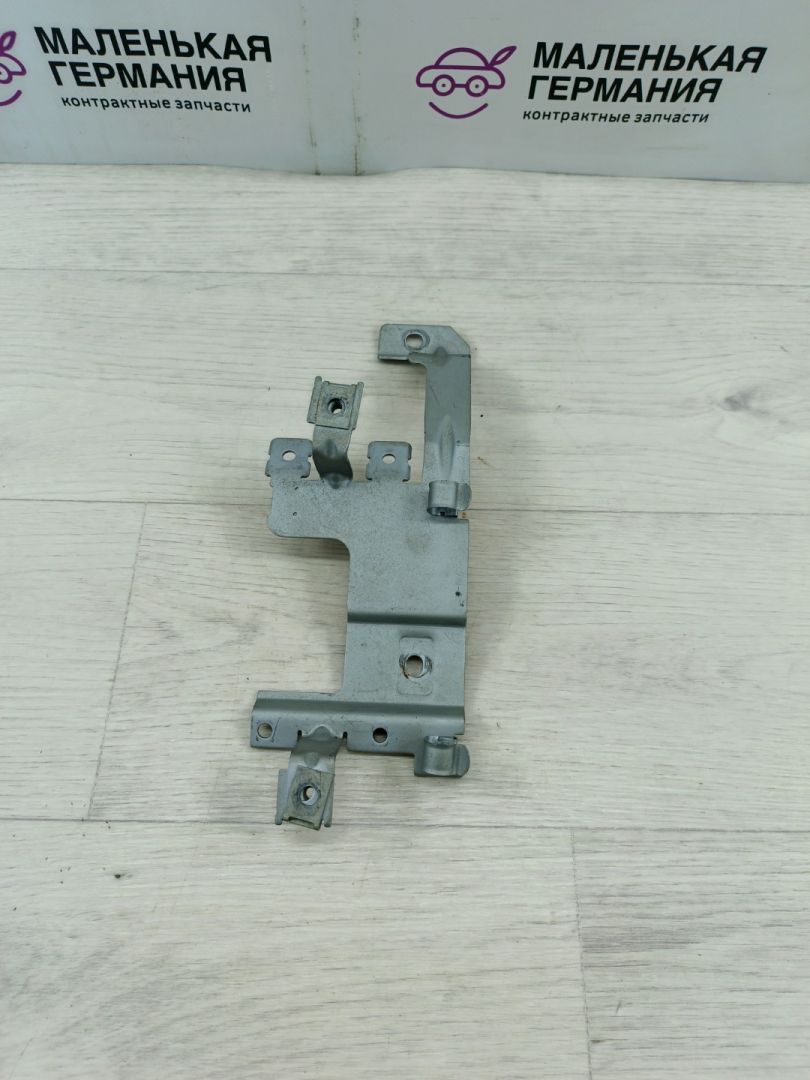 кронштейн (крепление) BMW 5 серия F07/F10/F11 (2009 - 2013), 3.0 л., N52 B30 AF, бензин, 12527584621, 7584621 - фото №1