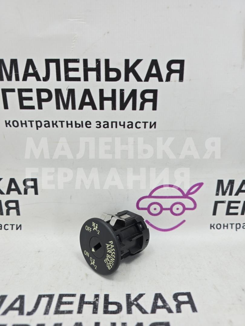 кнопка Airbag BMW 6 серия F06/F12/F13 2012, 4.4 л., N63 B44 B, бензин, АКПП, alpinweiss 3 (300), хетчбэк 5 дв., задний привод, правый руль, 61319196886, 9196886, 61316921702, 6921702, 61316935546, 6935546, 61316974643, 6974643 - фото №1