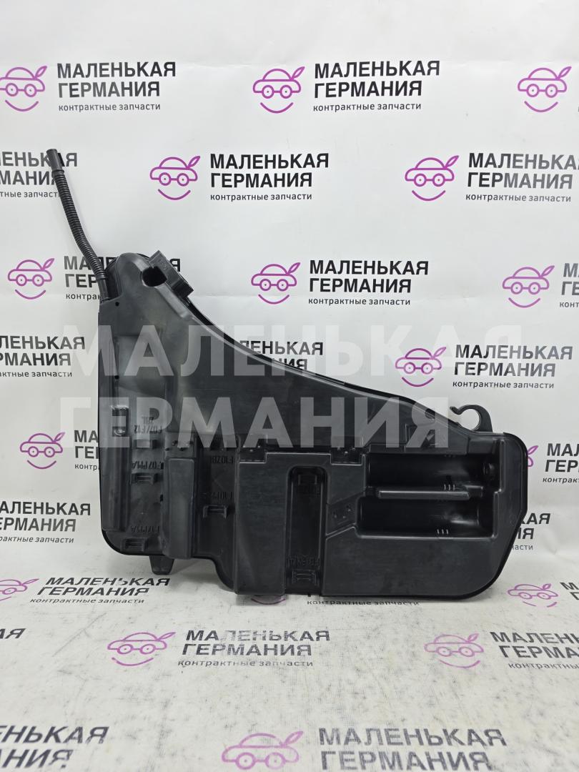бачок омывателя BMW M5 F10 2012, 4.4 л., S63 B44 B, бензин, робот, 300 alpinweiss 3, седан, задний привод, правый руль, 8050439, 7269663, 7269664, 7269665, 7269666, 8050439 - фото №1