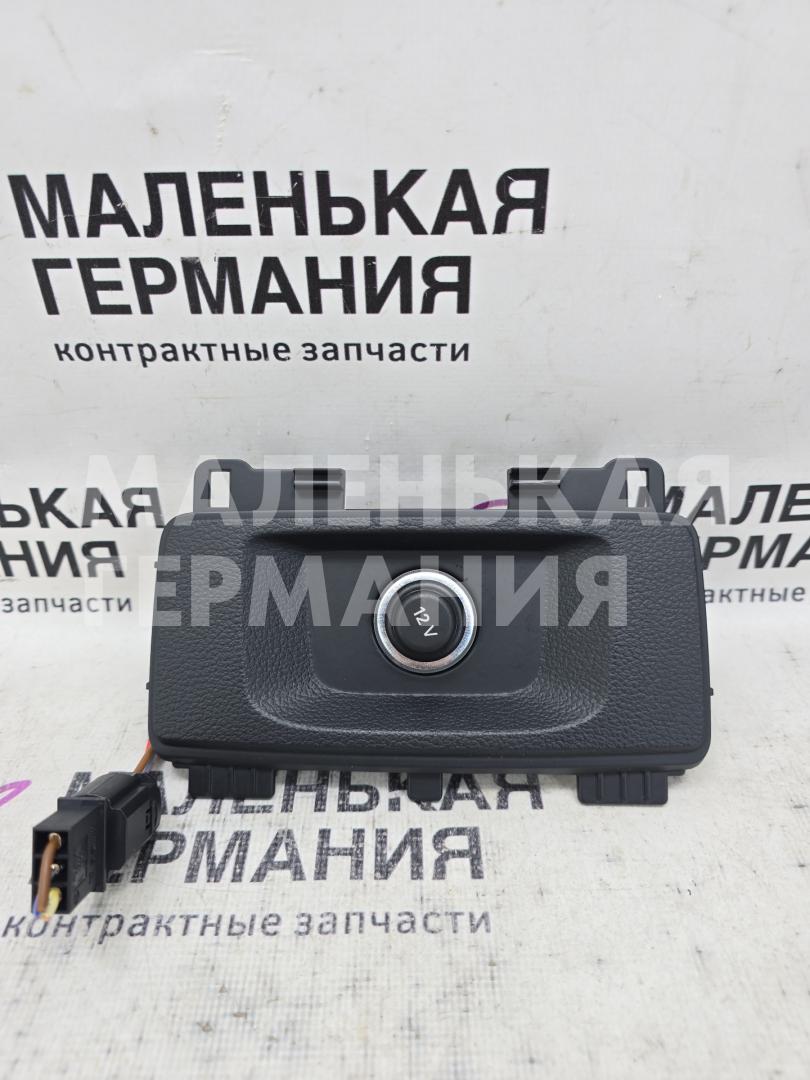 прикуриватель Audi A5 F5 2018, 2.0 л., CVKB, бензин, АКПП, белый металлик 2y / s9r, хетчбэк 5 дв., правый руль, 8W0863324, 4G0919321A, 4M0919340, 4M0919309 - фото №1