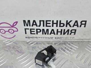 форсунка омывателя лобового стекла BMW 5 серия G30/G31 G30 2018, 2.0 л., B48 B20 A, бензин, АКПП, черный 475, седан, задний привод, правый руль, 7388757