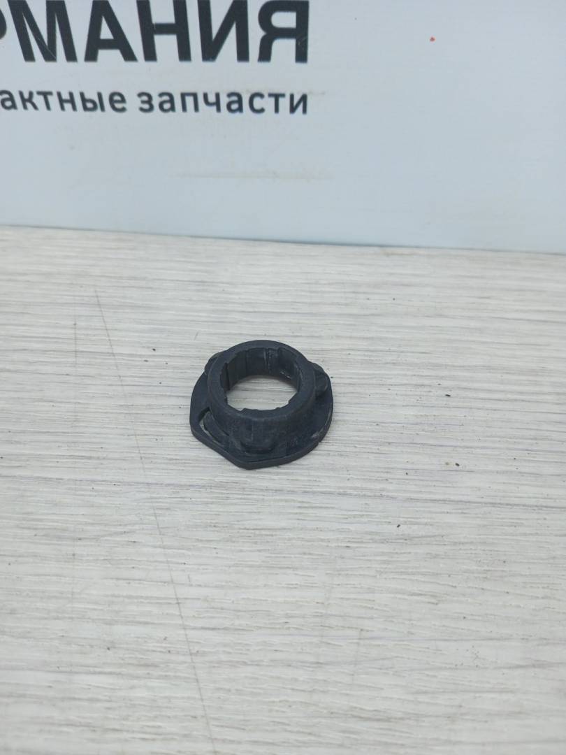 кронштейн (крепление) BMW 3 серия F30/F31/F34 F30 2012, 3.0 л., N55 B30 A, бензин, АКПП, black sapphire metallic (475), седан, задний привод, 17117596923, 7596923 - фото №1