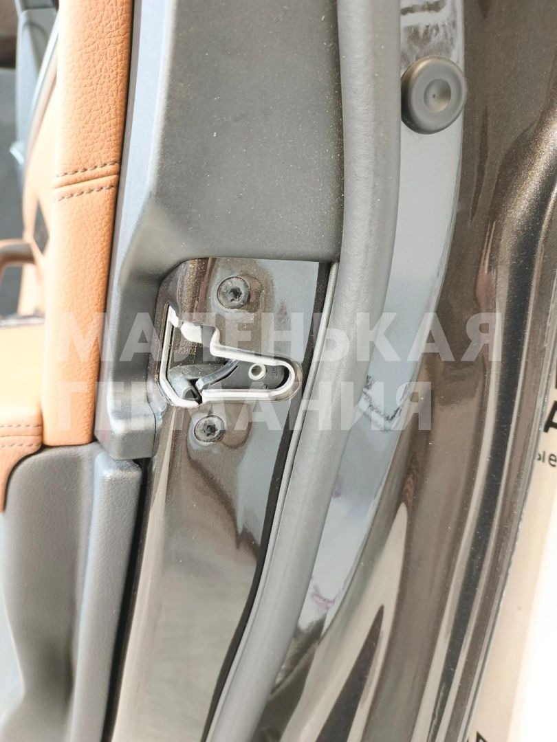 замок двери передней правой BMW 5 серия G30/G31 G30 2017, 2.0 л., B48 B20 A, бензин, АКПП, b65 jatoba brown metallic, седан, задний привод, правый руль, 7477688, 51217477688 - фото №1