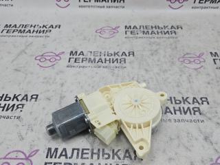 моторчик стеклоподъемника передний левый Mercedes-Benz E-Класс W212 [рестайлинг] W212 2013, 2.0 л., M 274.920, бензин, АКПП, 775 iridiumsilber, седан, задний привод, правый руль, A2048200142