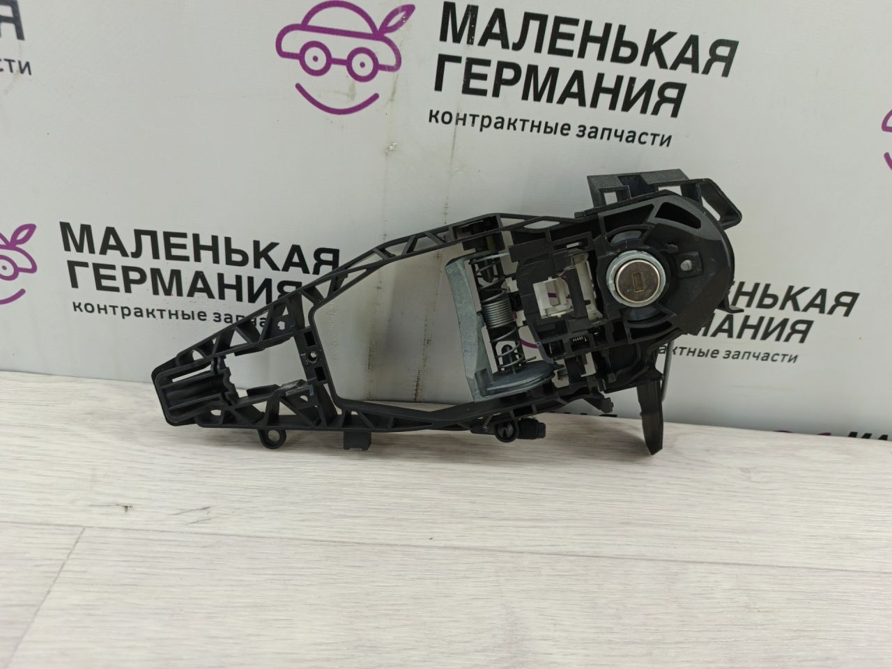 скелет ручки двери передней левой BMW X3 G01 2019, 2.0 л., B46 B20 B, бензин, АКПП, белый alpinweiss 3 (300), задний привод, 51217401205, 7401205 - фото №1
