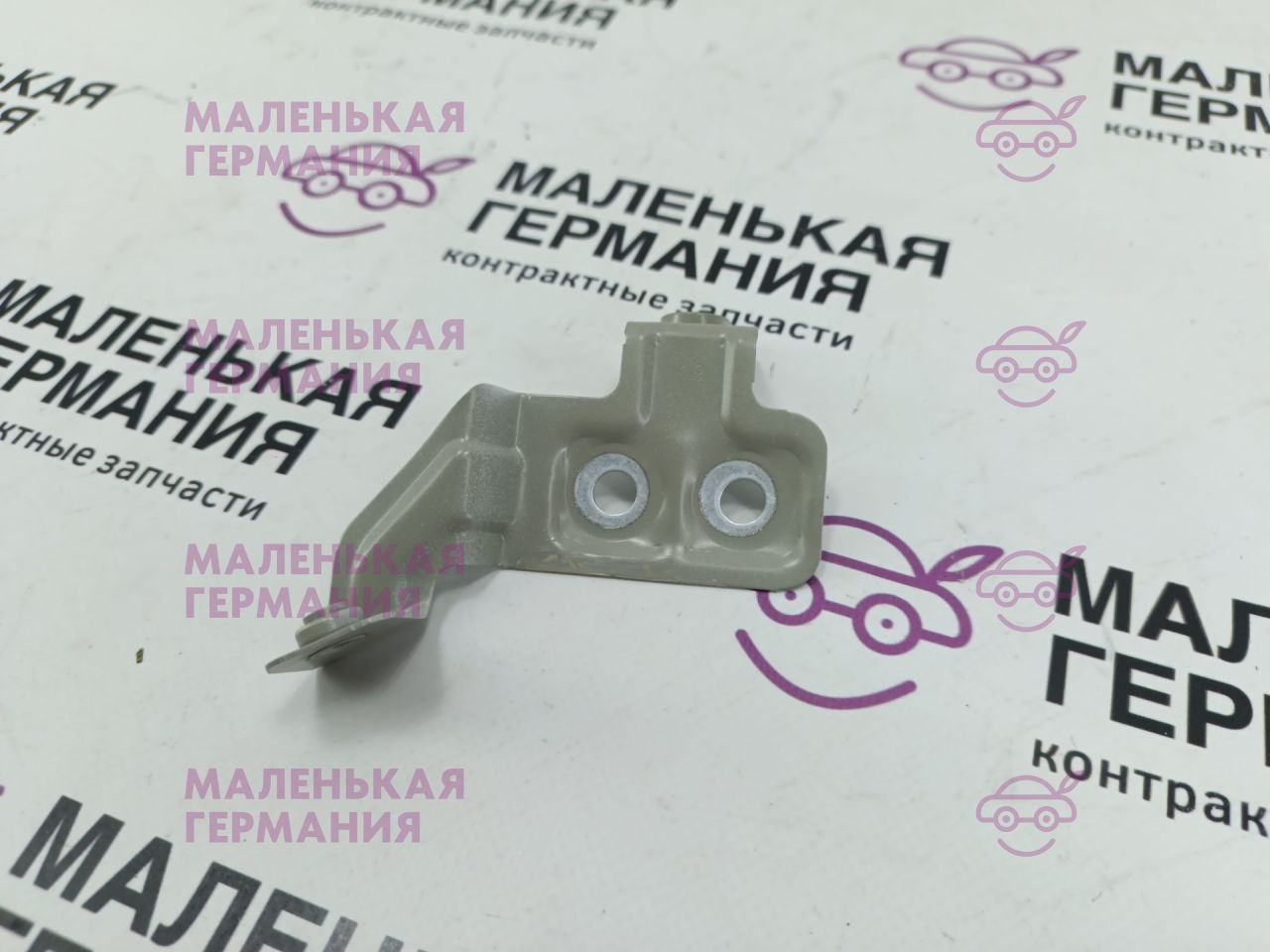 крепление ( кронштейн ) крыла BMW 5 серия G30/G31 G31 2017, 2.0 л., B48 B20 B, бензин, АКПП, alpinweiss 3 (300), универсал, правый руль, 41357440426, 7440426 - фото №1