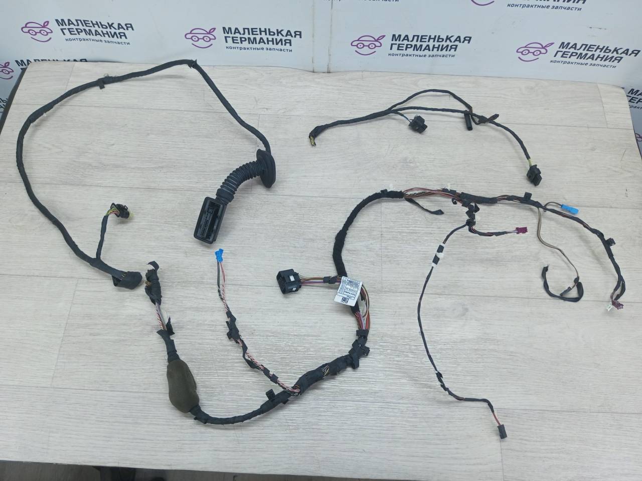 дверная проводка BMW 5 серия G30/G31 G30 2017, 3.0 л., B58 B30 A, бензин, АКПП, темно-синий, седан, полный привод, 61126991534, 6991534, 9370966 - фото №1