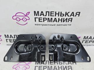 Ответная часть (скоба) замка капота Audi A5 F5 2018, 2.0 л., CVKB, бензин, АКПП, белый металлик 2y / s9r, хетчбэк 5 дв., правый руль, 8W0823185D, 8W0823186D