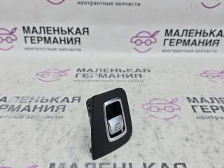 кнопка стеклоподъемника двери передней левой Mercedes-Benz C-Класс W205/S205/C205 W205.042 2014, 2.0 л., M 274.920, бензин, АКПП, 755 серый, седан, задний привод, правый руль, A2229052203