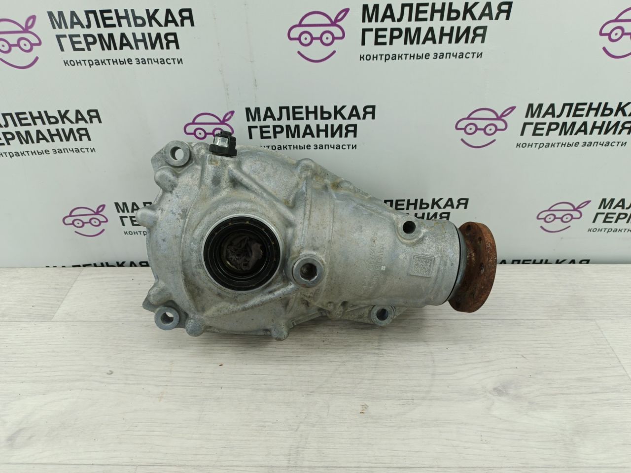 редуктор переднего моста BMW 5 серия F07/F10/F11 F10 2011, 2.0 л., N47 D20 C, дизель, АКПП, седан, полный привод, 31507591997, 7591997 - фото №1