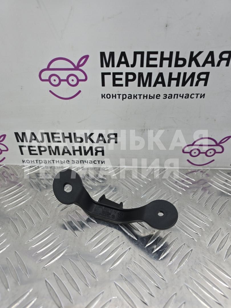 крепление проводки BMW 5 серия G30/G31 G30 2017, 2.0 л., B47 D20 A, дизель, АКПП, black sapphire metallic (475), седан, задний привод, правый руль, 12528583703, 8583703 - фото №1
