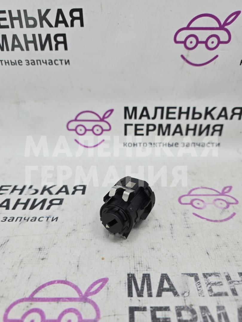 кнопка Airbag BMW 5 серия G30/G31 G30 2018, 2.0 л., B48 B20 A, бензин, АКПП, a96 mineral-weiss metallic, седан, задний привод, правый руль, 61319196886, 9196886, 61319326501, 9326501 - фото №1