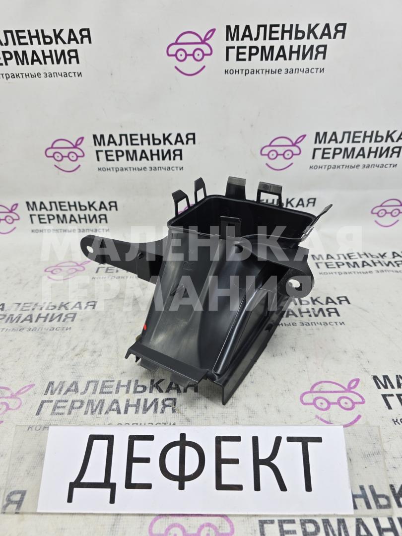 воздуховод тормозной правый BMW X5 G05 (2018 - 2026), 3.0 л., B58B30C, бензин, черный, полный привод, 51747421686, 7421686 - фото №1