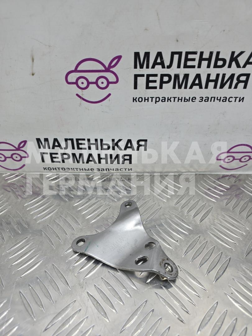 кронштейн (крепление) BMW 5 серия G30/G31 G30 2017, 2.0 л., B47 D20 A, дизель, АКПП, black sapphire metallic (475), седан, задний привод, правый руль, 8579604, 18208579604 - фото №1