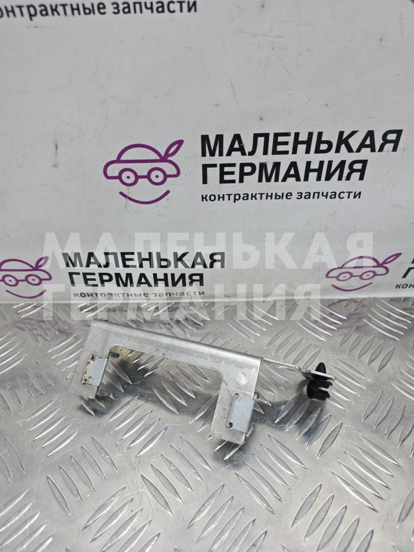 кронштейн (крепление) BMW 5 серия F07/F10/F11 F11 2010, 2.5 л., N52 B25 AF, бензин, АКПП, универсал, задний привод, правый руль, 11787589136, 7589136 - фото №1
