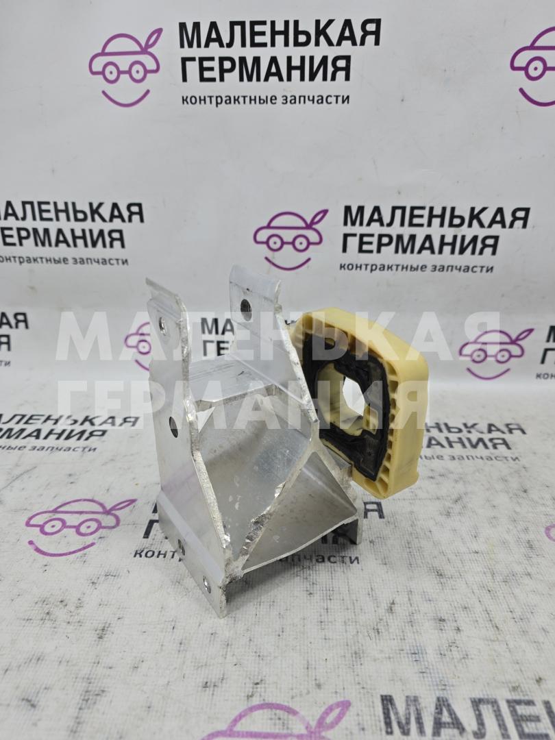 кронштейн радиатора BMW 5 серия G30/G31 G30 2017, 2.0 л., B48 B20 A, бензин, АКПП, b65 jatoba brown metallic, седан, задний привод, правый руль, 51117357215, 7357215 - фото №1