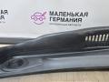 водосток планки обтекателя (жабо) BMW X1 F48 2017, 2.0 л., B48 A20 B, бензин, АКПП, alpinweiss 3 (300), полный привод, правый руль, 51717350592, 7350592 - фото №4