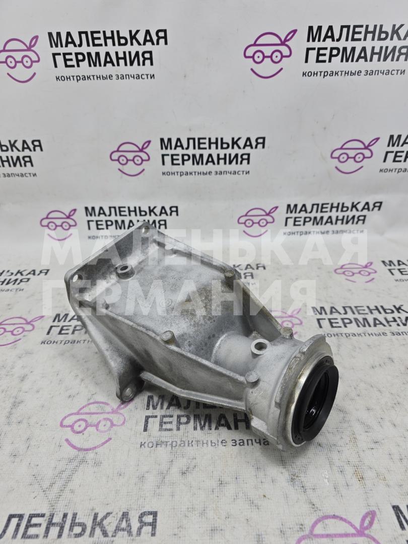 кронштейн полуоси BMW X3 G01 2019, 2.0 л., B48B20C, бензин, АКПП, c1m phytonic-blau metallic, внедорожник 5 дв., полный привод, 8639383, 31508639382, 8639382 - фото №1