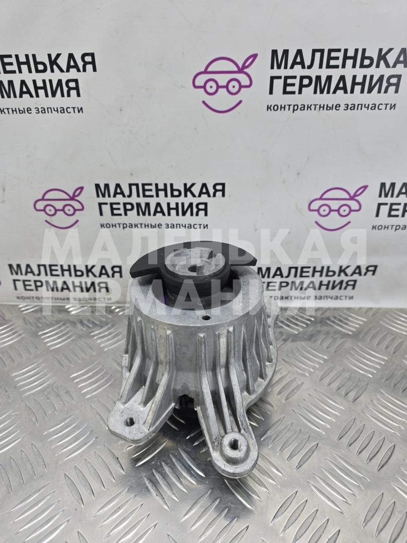 кронштейн двигателя Mercedes-Benz C-Класс W205/S205/C205 W205.042 2014, 2.0 л., M 274.920, бензин, АКПП, 755 серый, седан, задний привод, правый руль, A2052400200 - фото №1
