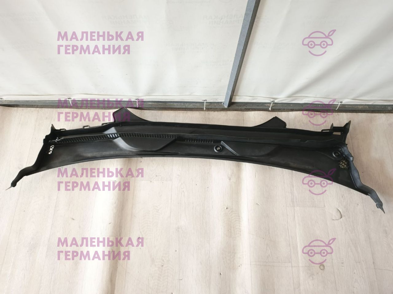 Планка обтекателя (Жабо) BMW 5 серия G30/G31 G31 2017, 2.0 л., B48 B20 B, бензин, АКПП, alpinweiss 3 (300), универсал, правый руль, 51717388717, 7388717 - фото №1
