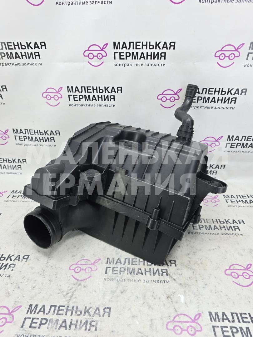 корпус воздушного фильтра Volkswagen Passat B8 2015, 1.8 л., CJSA, бензин, робот, 2t/c9x чёрный перламутр, седан, правый руль, 5Q0129607AG - фото №1