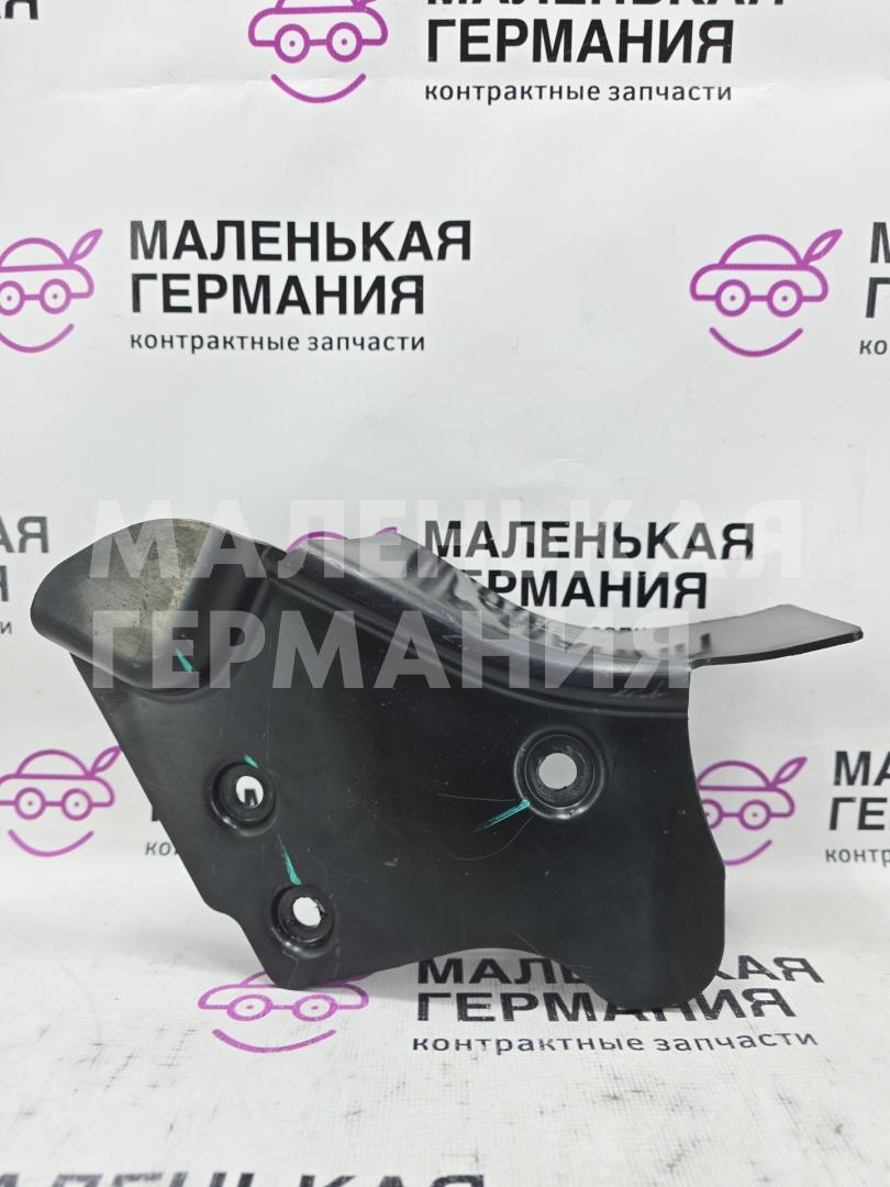 щиток, защищающий от ударов камней BMW X5 F15 2013, 3.0 л., N57 D30 A, дизель, АКПП, mineralweiss metallic (a96), внедорожник 5 дв., полный привод, правый руль, 33316776981, 6776981 - фото №1