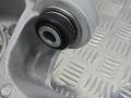 кулак задний правый BMW 5 серия G30/G31 G30 2018, 2.0 л., B48 B20 A, бензин, АКПП, a96 mineral-weiss metallic, седан, задний привод, правый руль, 33306866336, 6866336, 6866338, 6869998 - фото №8