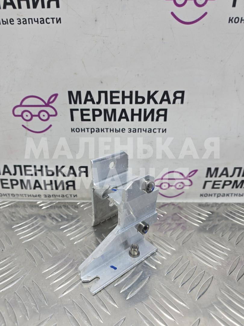 кронштейн радиатора BMW 3 серия F30/F31/F34 F30 2012, 2.0 л., N20 B20 B, бензин, АКПП, черный, седан, задний привод, правый руль, 51647245796, 7245796 - фото №1