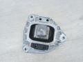подушка крепления двигателя BMW 6 серия F06/F12/F13 2013, 4.4 л., N63 B44 B, бензин, black sapphire metallic (475), 22116851263, 6851263 - фото №2