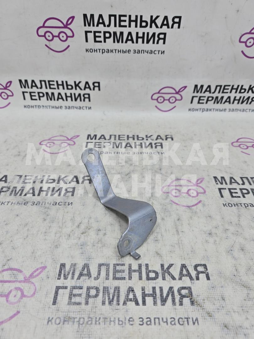 кронштейн сигнала BMW X5 G05 (2018 - 2026), 3.0 л., B58B30C, бензин, черный, полный привод, 61337442771, 7442771 - фото №1