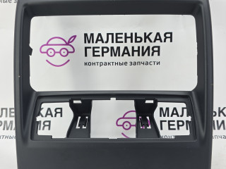 Декоративная накладка центральной консоли BMW X5 E70 [рестайлинг] 2011, 3.0 л., N55 B30 A, бензин, АКПП, белый, правый руль, 5166951957, 51166973511, 6973511