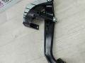 педаль тормоза Mercedes-Benz E-Класс W212 [рестайлинг] W212 (2013 - 2016), 2.0 л., M 274.920, бензин, синий, седан, задний привод, правый руль, A2042902201 - фото №5