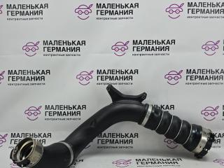 патрубок интеркулера BMW X1 F48 2017, 2.0 л., B48 A20 B, бензин, АКПП, alpinweiss 3 (300), полный привод, правый руль, 13718616212, 8616212