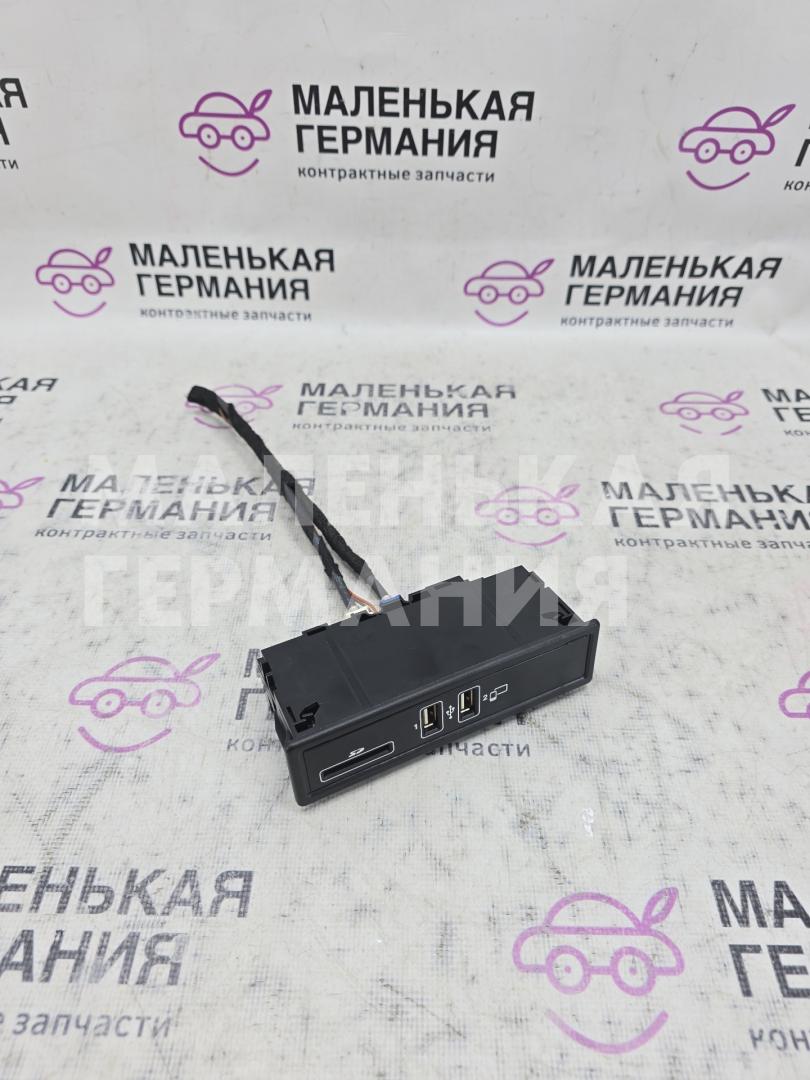 блок управления USB Mercedes-Benz E-Класс W213/S213/C238/A238 2018, 2.0 л., M 274.920, бензин, АКПП, 149 polar white или polarweiss, седан, задний привод, правый руль, A2138200400 - фото №1